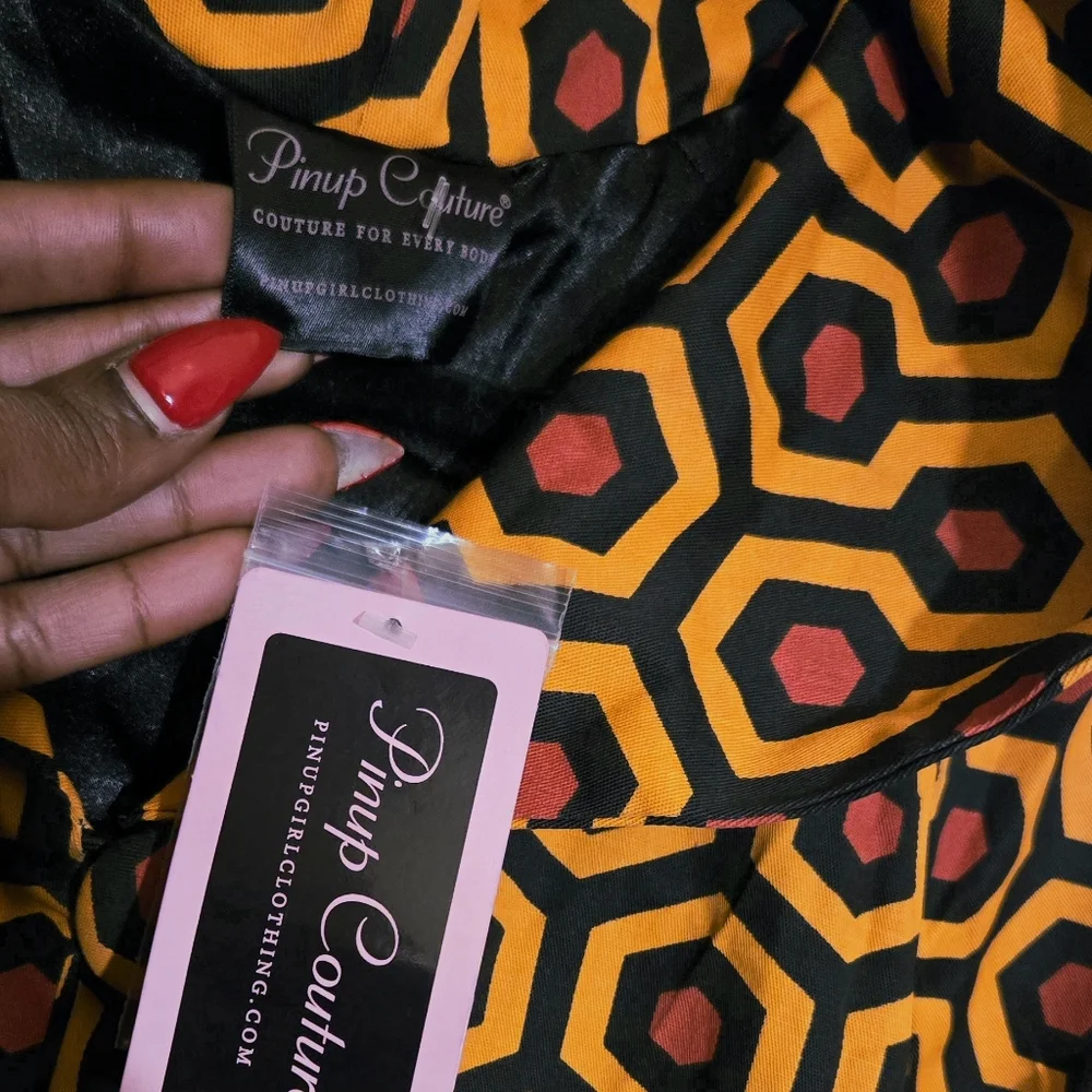 NWT PinUp Couture Hotel Hexagon Print Car Coat - Picture 5 of 9